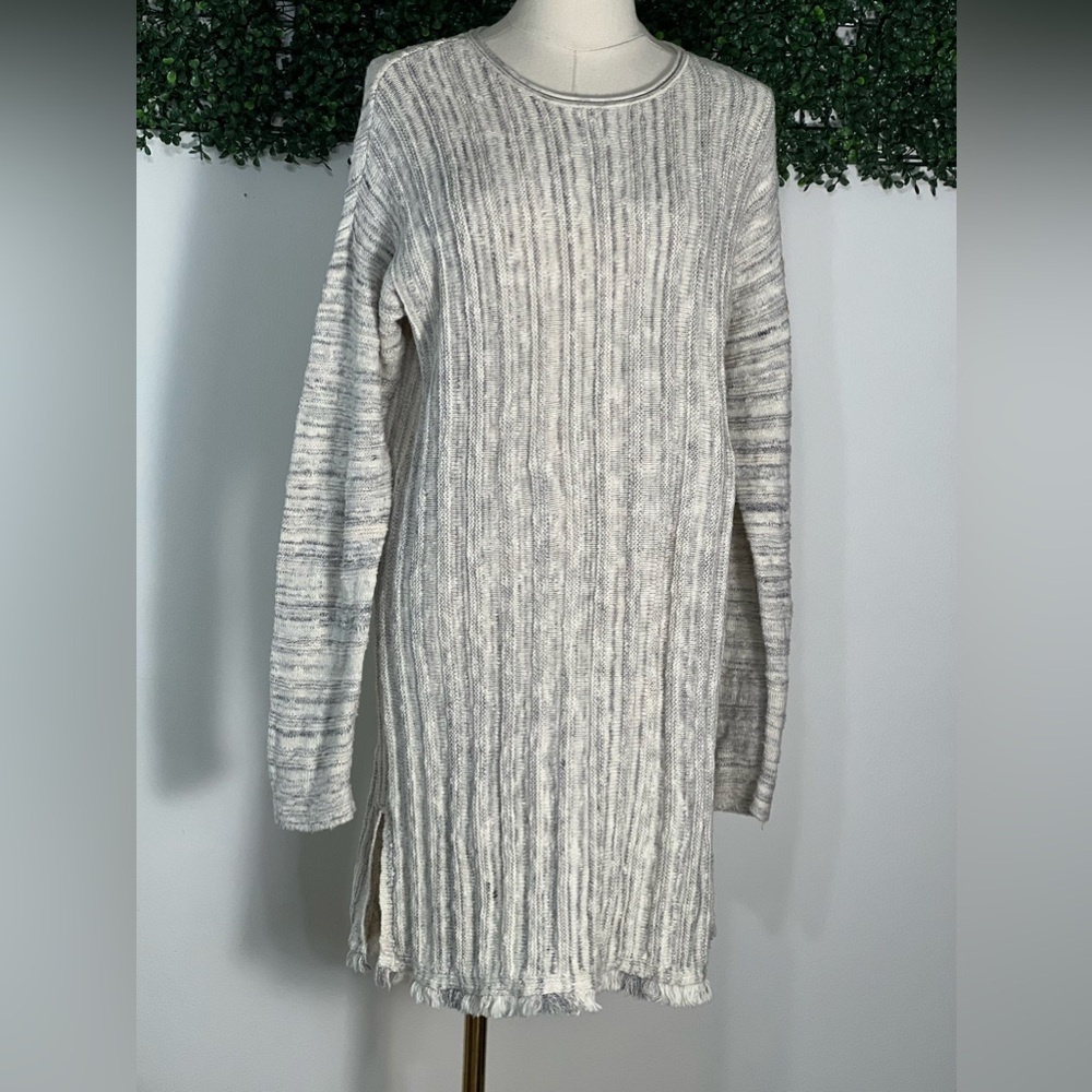 J.Jill Cream Cotton Grey Button Back Sweater With Fringe Tunic Size Medium